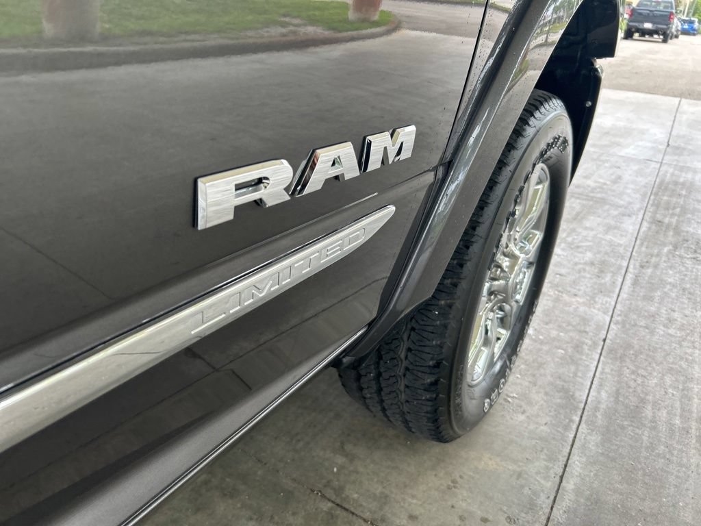 Used 2023 RAM 2500 Limited AWD/4WD image 27