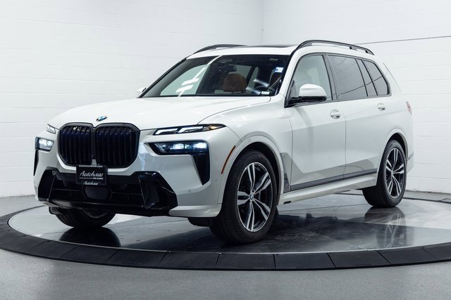 Used 2023 BMW X7 xDrive40i w/ M Sport Package image 6