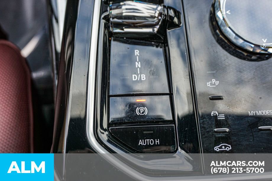 Used 2025 BMW i7 eDrive50 w/ M Sport Package image 47