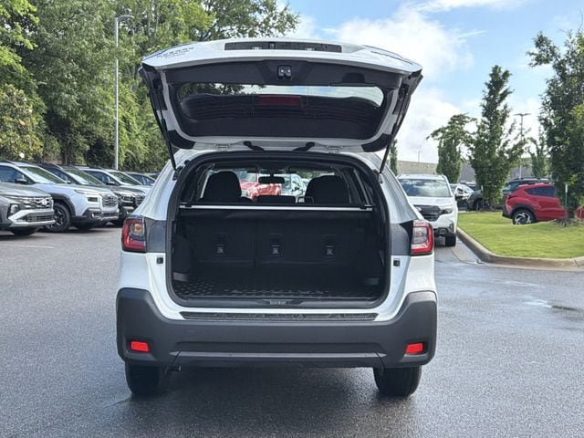 Used 2025 Subaru Outback Premium AWD/4WD image 14