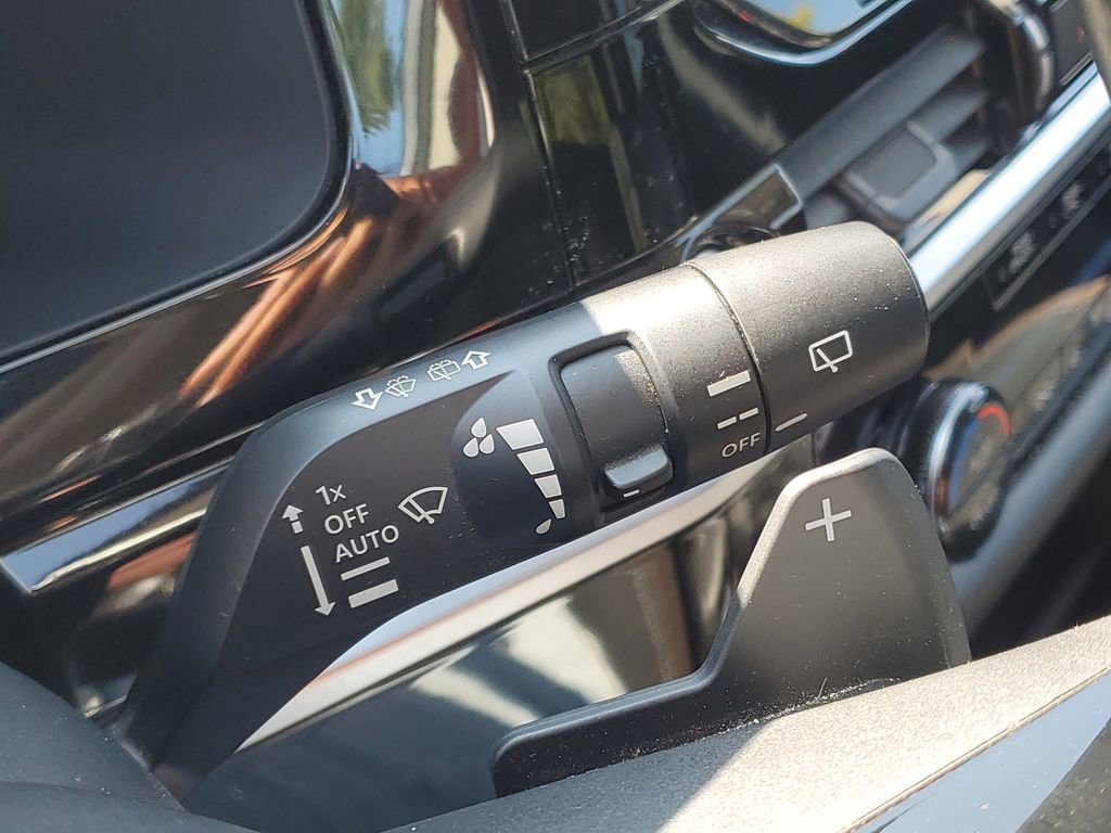 Used 2022 Nissan Pathfinder Platinum image 19