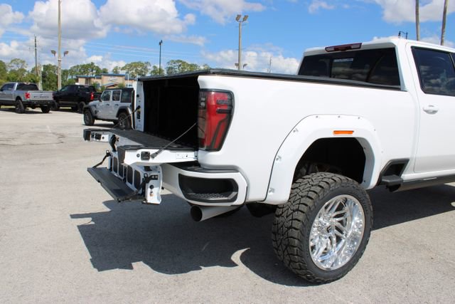 Used 2025 GMC Sierra 2500 AT4 w/ AT4 Premium Plus Package AWD/4WD image 11