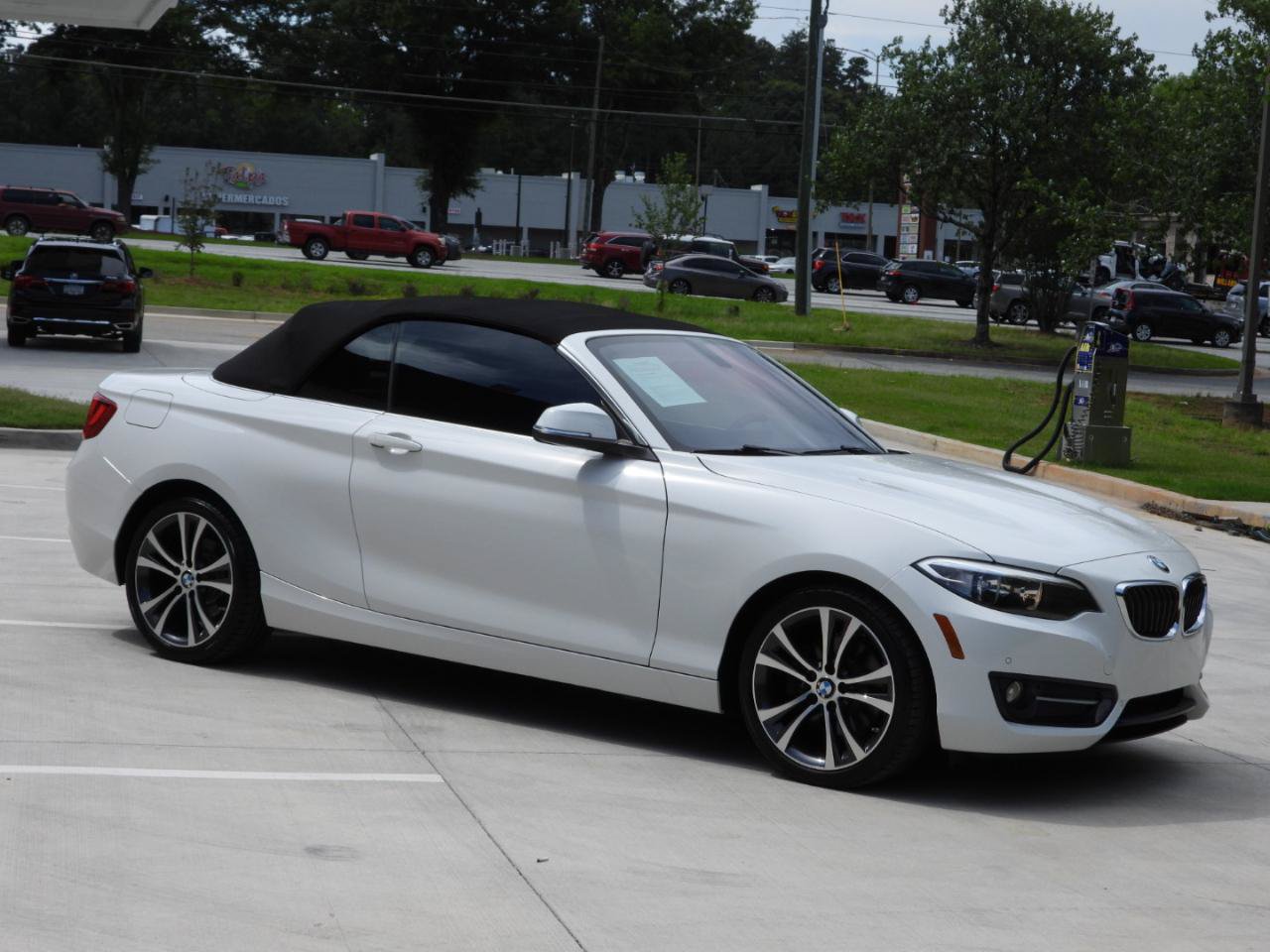 Used 2017 BMW 230i Convertible RWD image 91