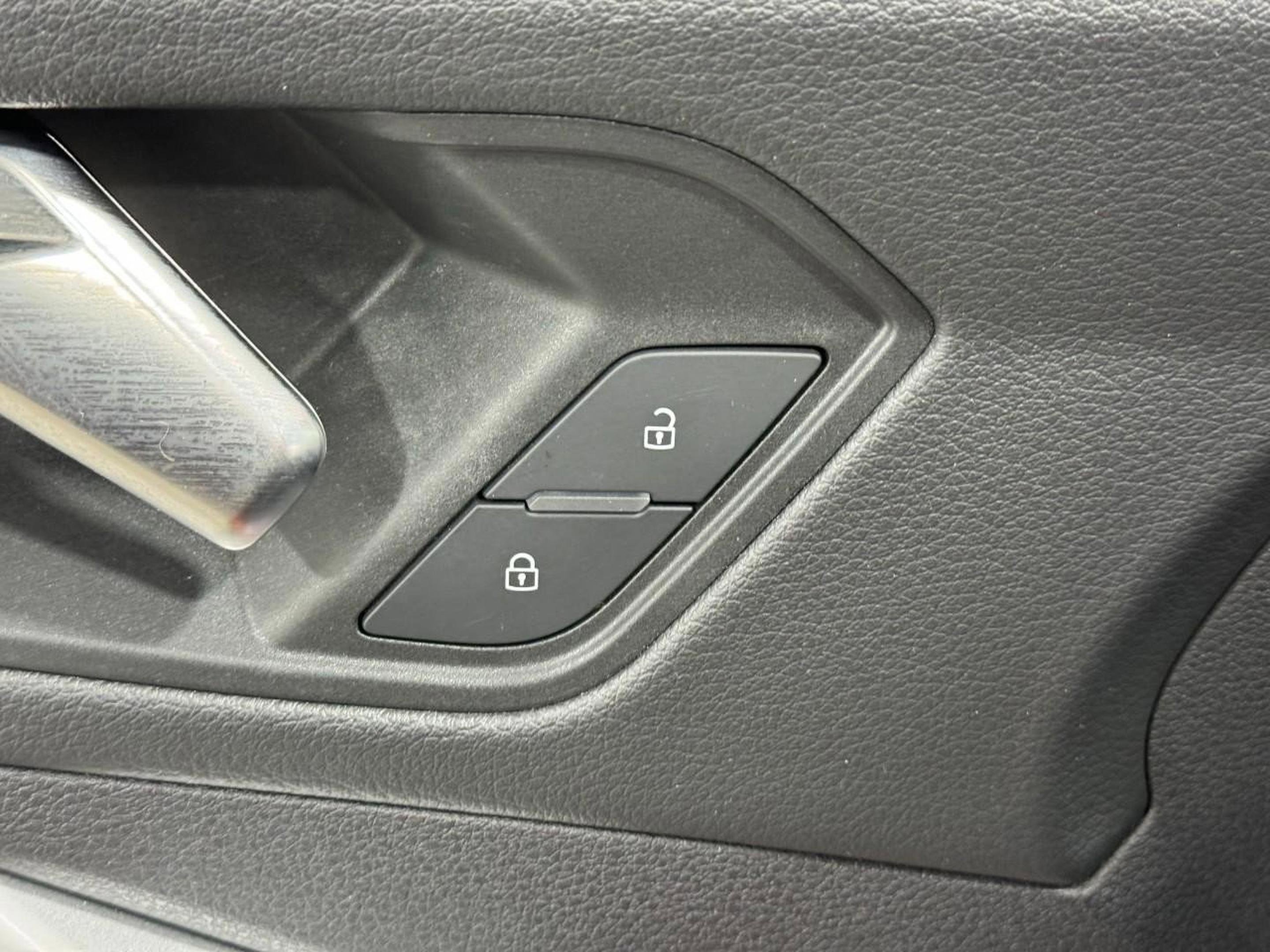 Certified 2022 Audi Q3 2.0T Premium w/ Convenience Package image 32