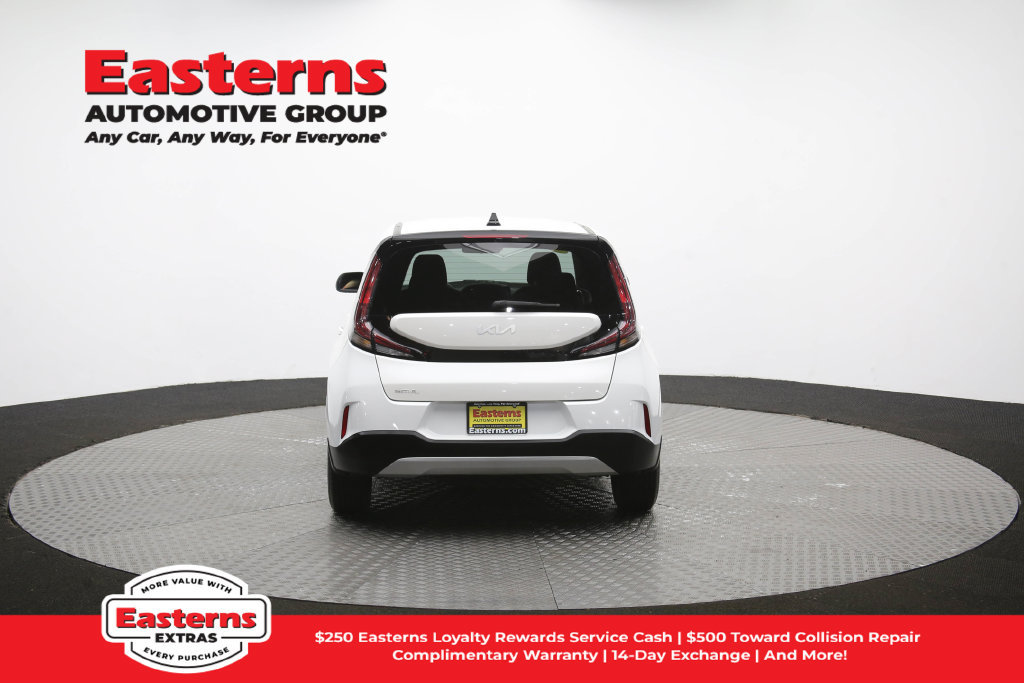 Used 2023 Kia Soul LX FWD image 36