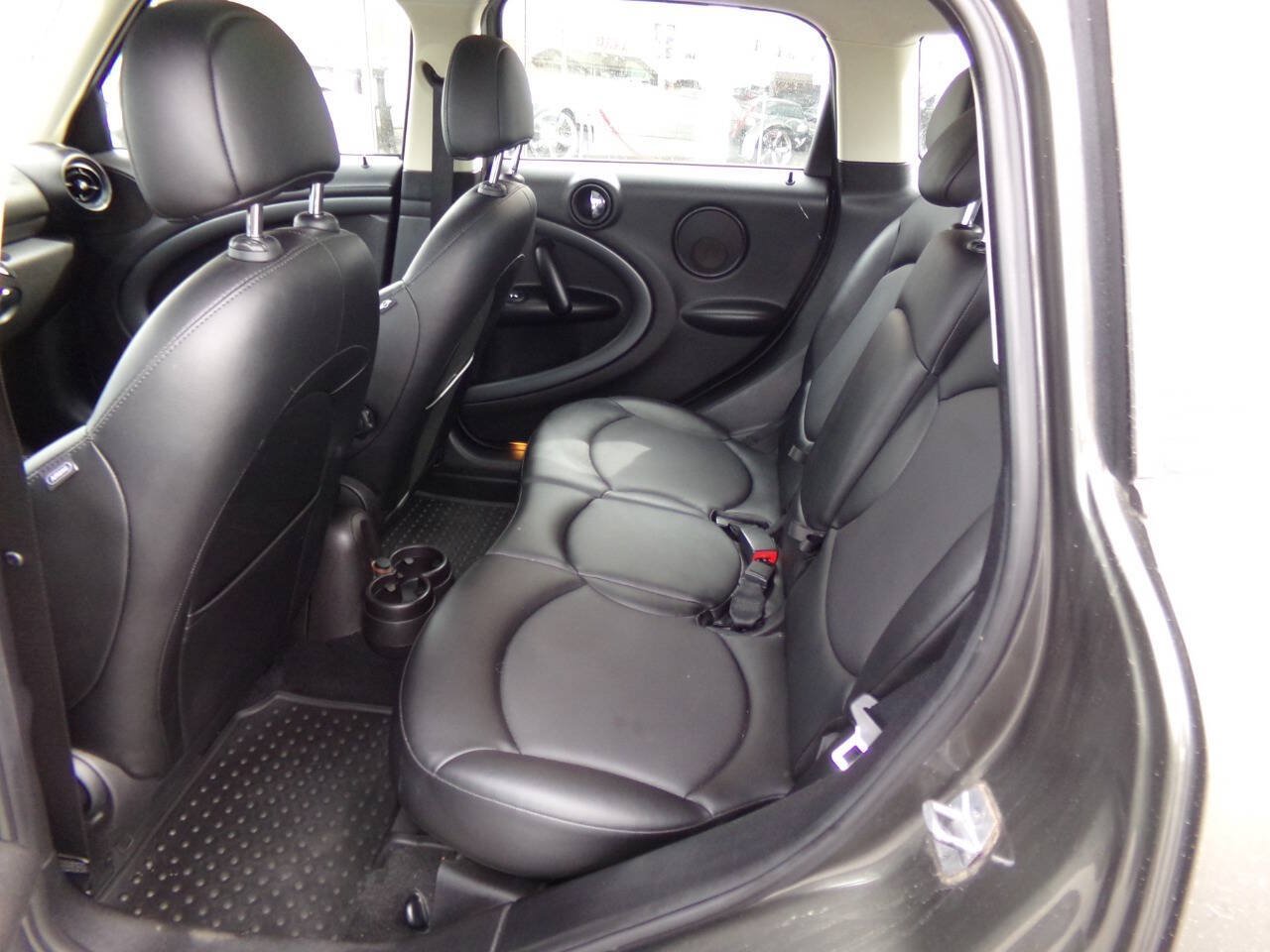 Used 2014 MINI Cooper Countryman S w/ Premium Package FWD image 9