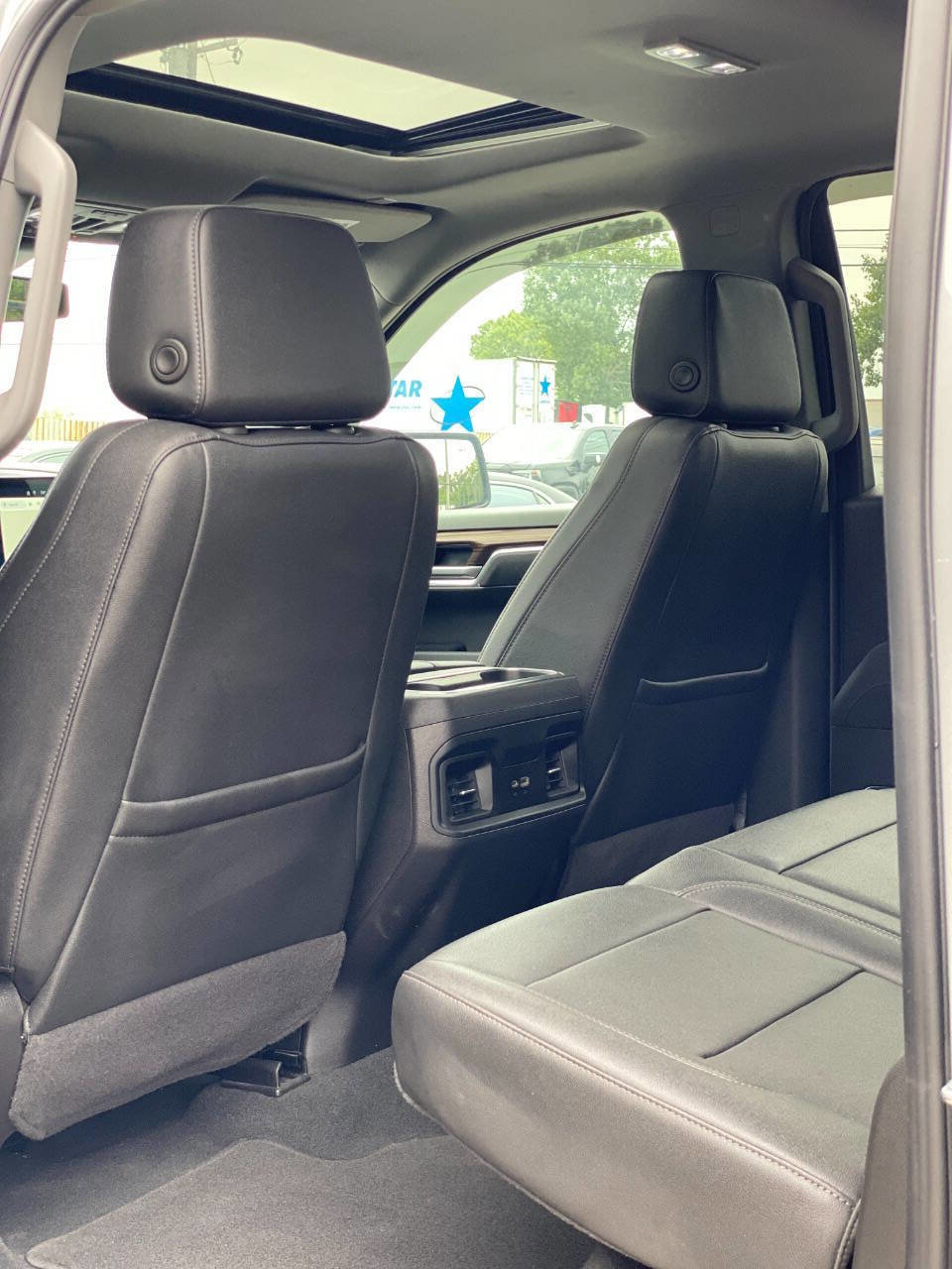 Used 2025 Chevrolet Silverado 1500 LT Trail Boss w/ LT Trail Boss Premium Package image 8