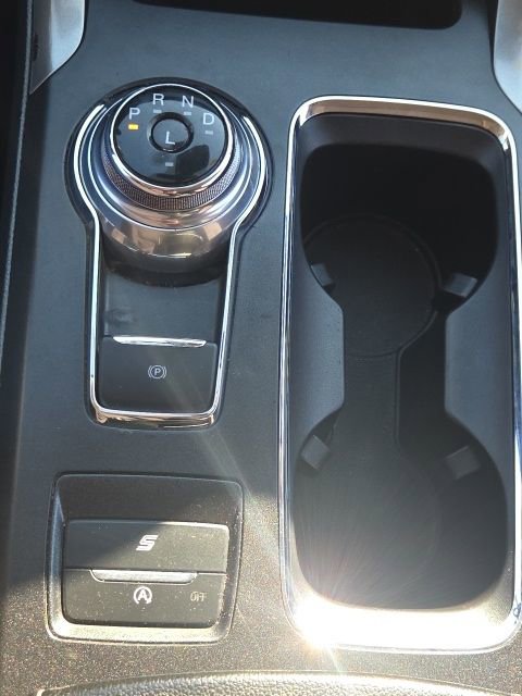 Used 2020 Ford Fusion SE image 30