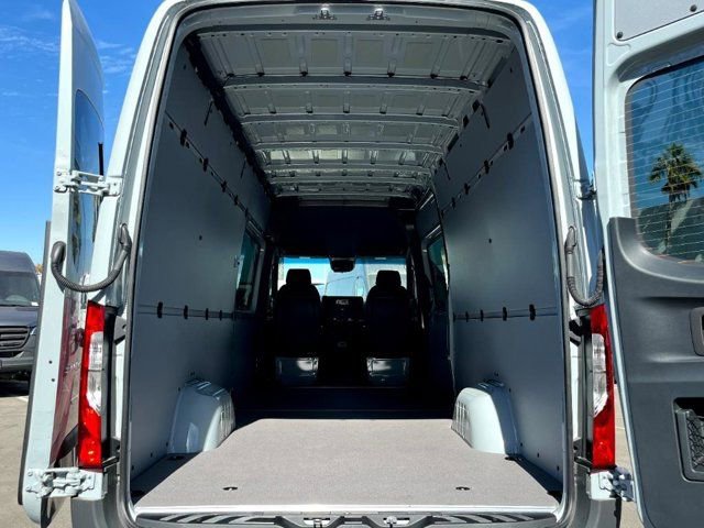 New 2024 Mercedes-Benz Sprinter 2500 image 22