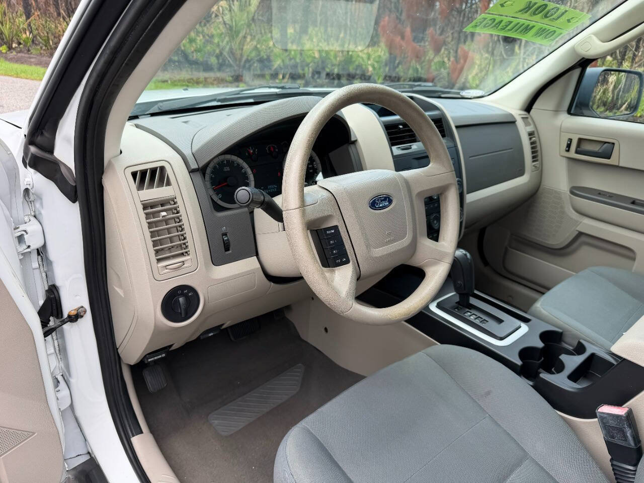 Used 2009 Ford Escape XLS FWD image 10