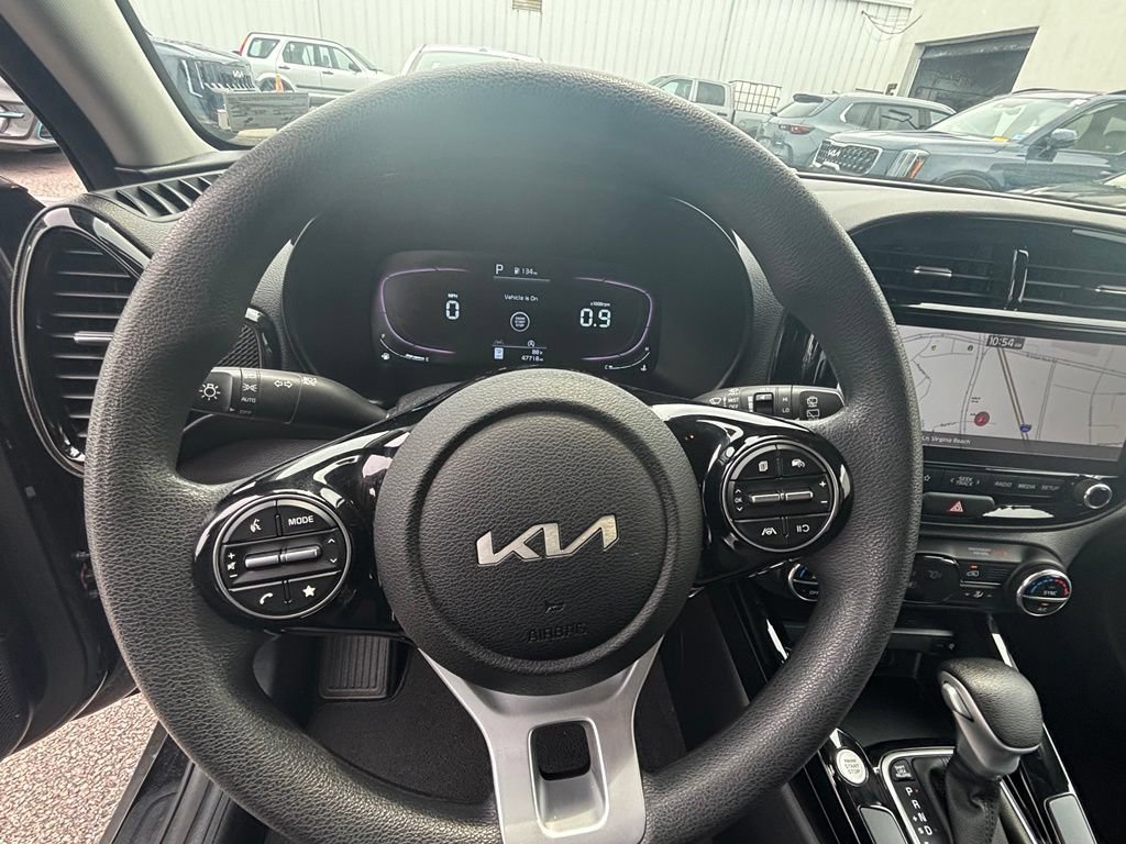 Used 2023 Kia Soul S FWD image 13