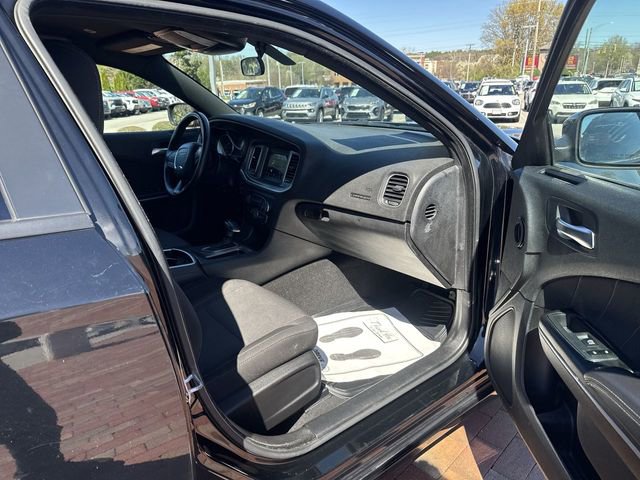Used 2022 Dodge Charger SXT image 29