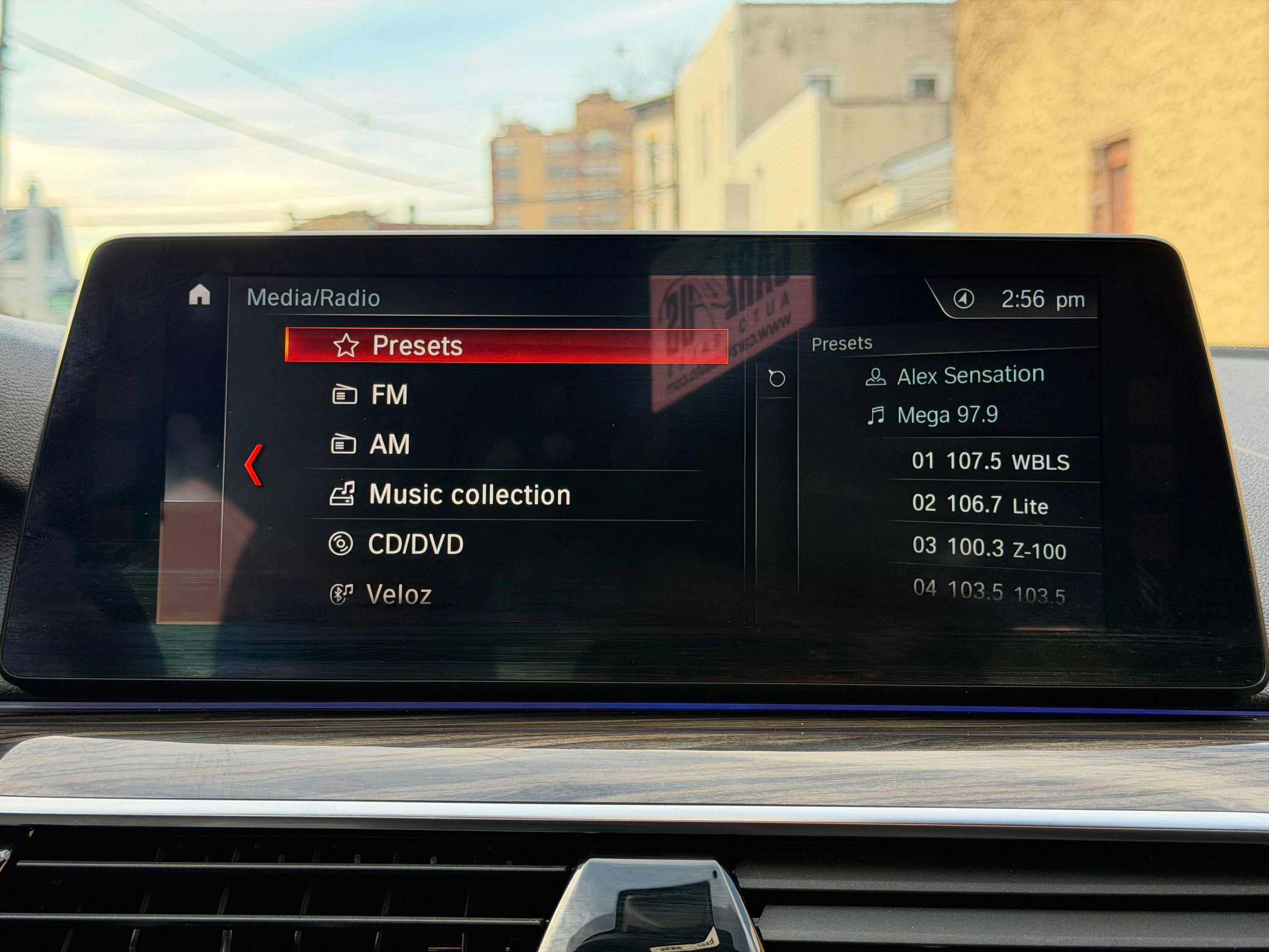 Used 2018 BMW 530i xDrive image 36