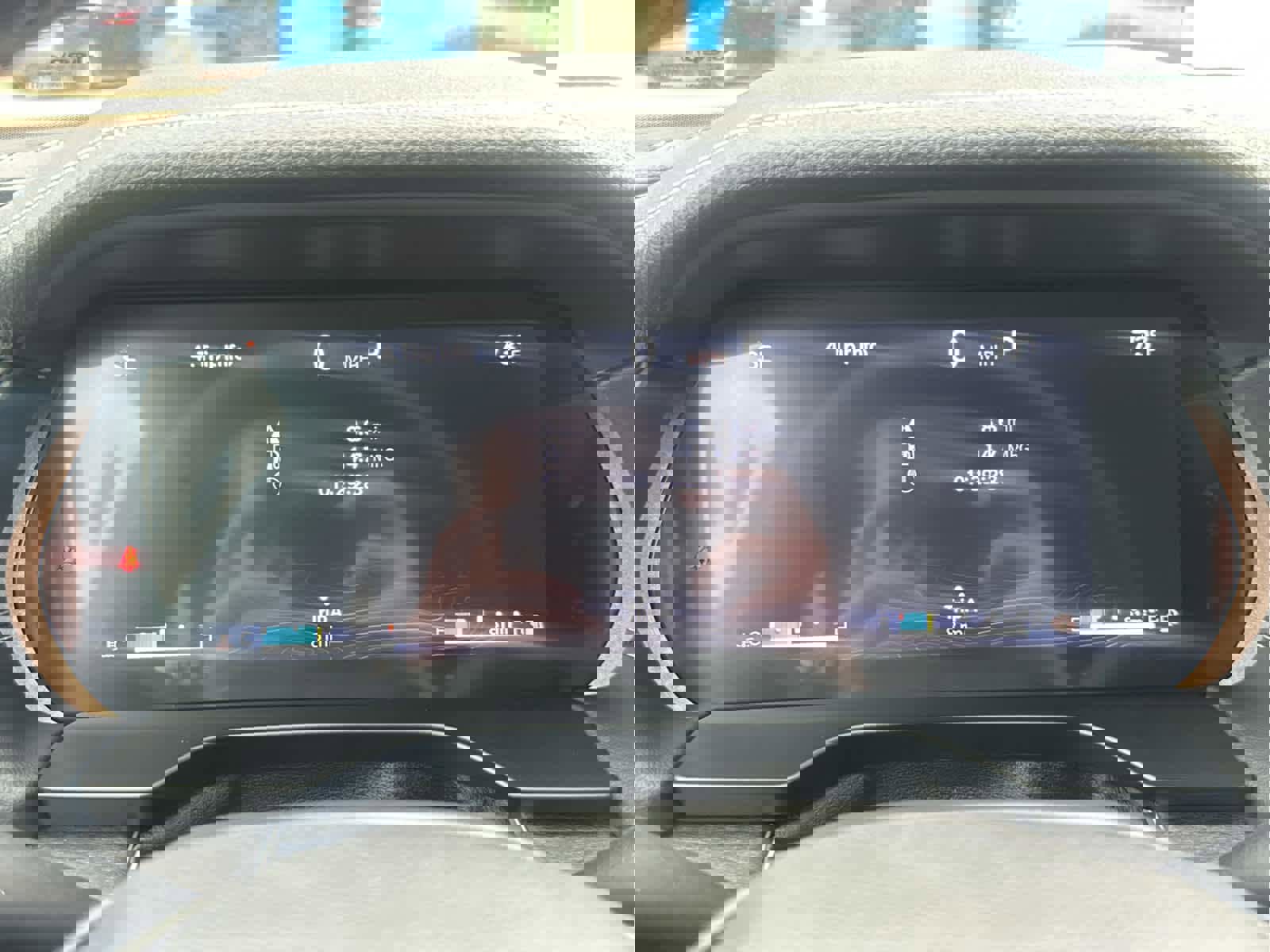 New 2025 Jeep Grand Cherokee Limited w/ Luxury Tech Group II image 46