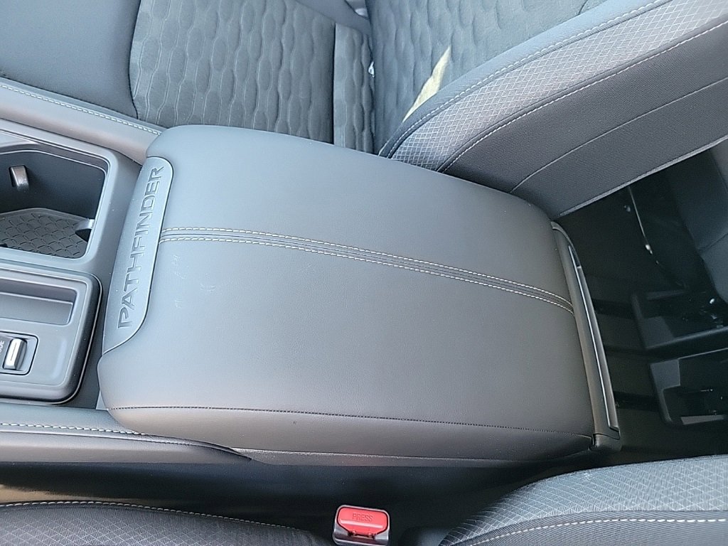 New 2025 Nissan Pathfinder S image 29