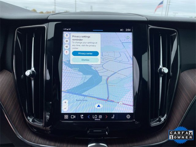 Used 2023 Volvo XC60 B5 Plus image 17