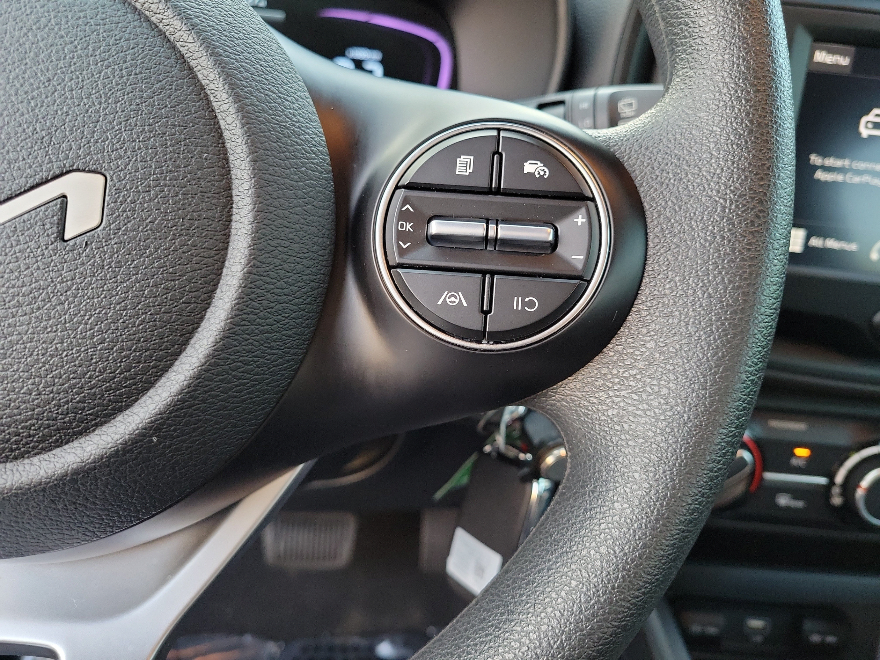 Certified 2025 Kia Soul LX w/ LX Technology Package FWD image 24