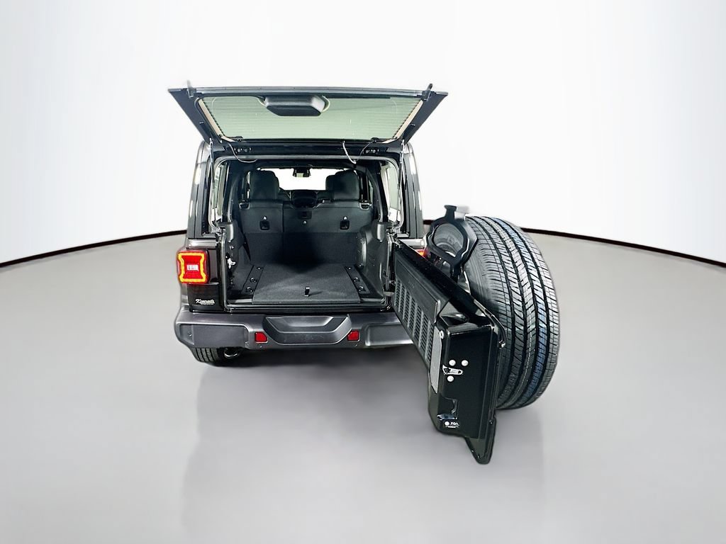 New 2026 Jeep Wrangler Unlimited Sahara AWD/4WD image 15