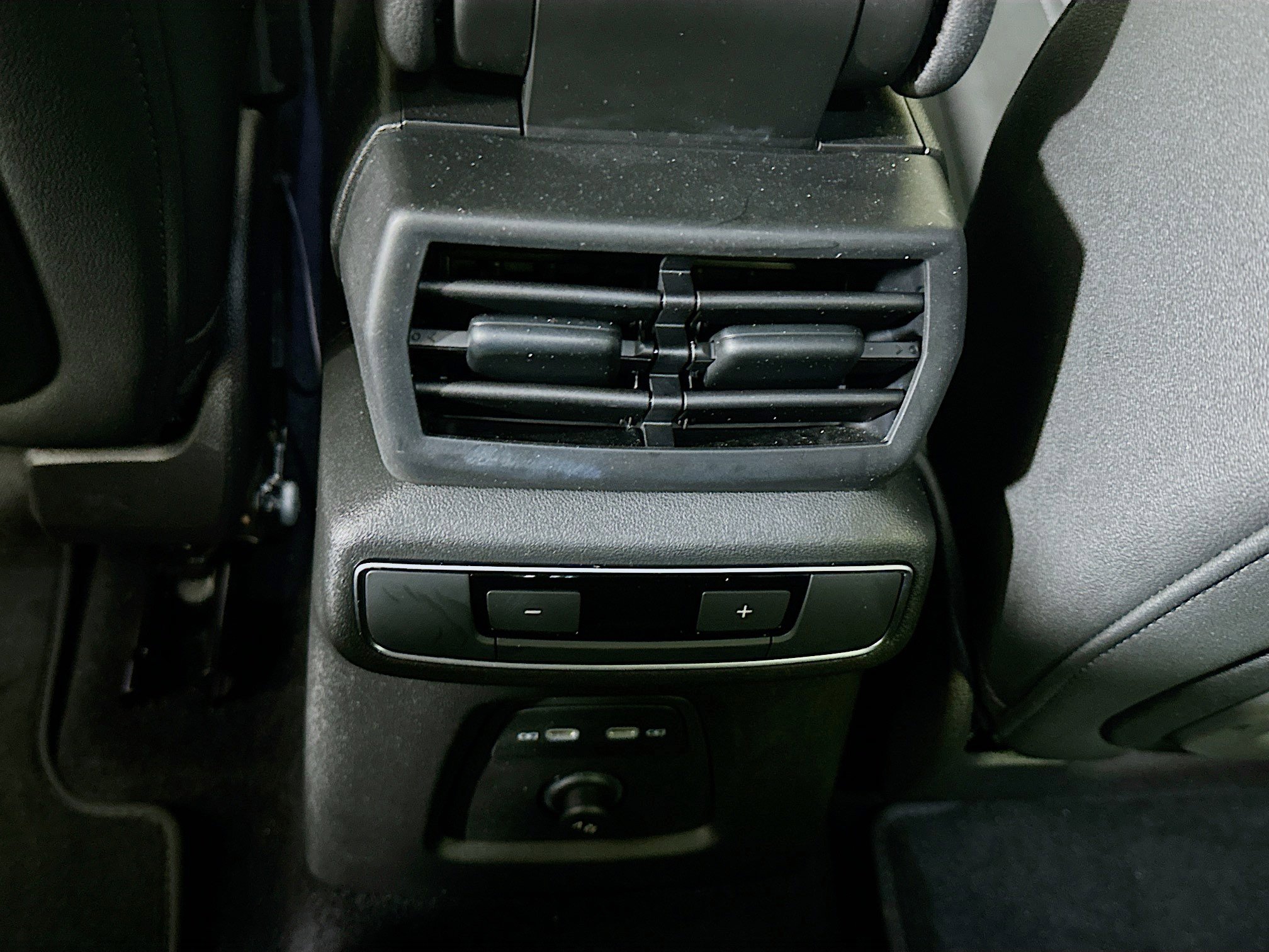 Used 2023 Audi Q4 e-tron Prestige w/ 20" Wheel Package AWD/4WD image 28