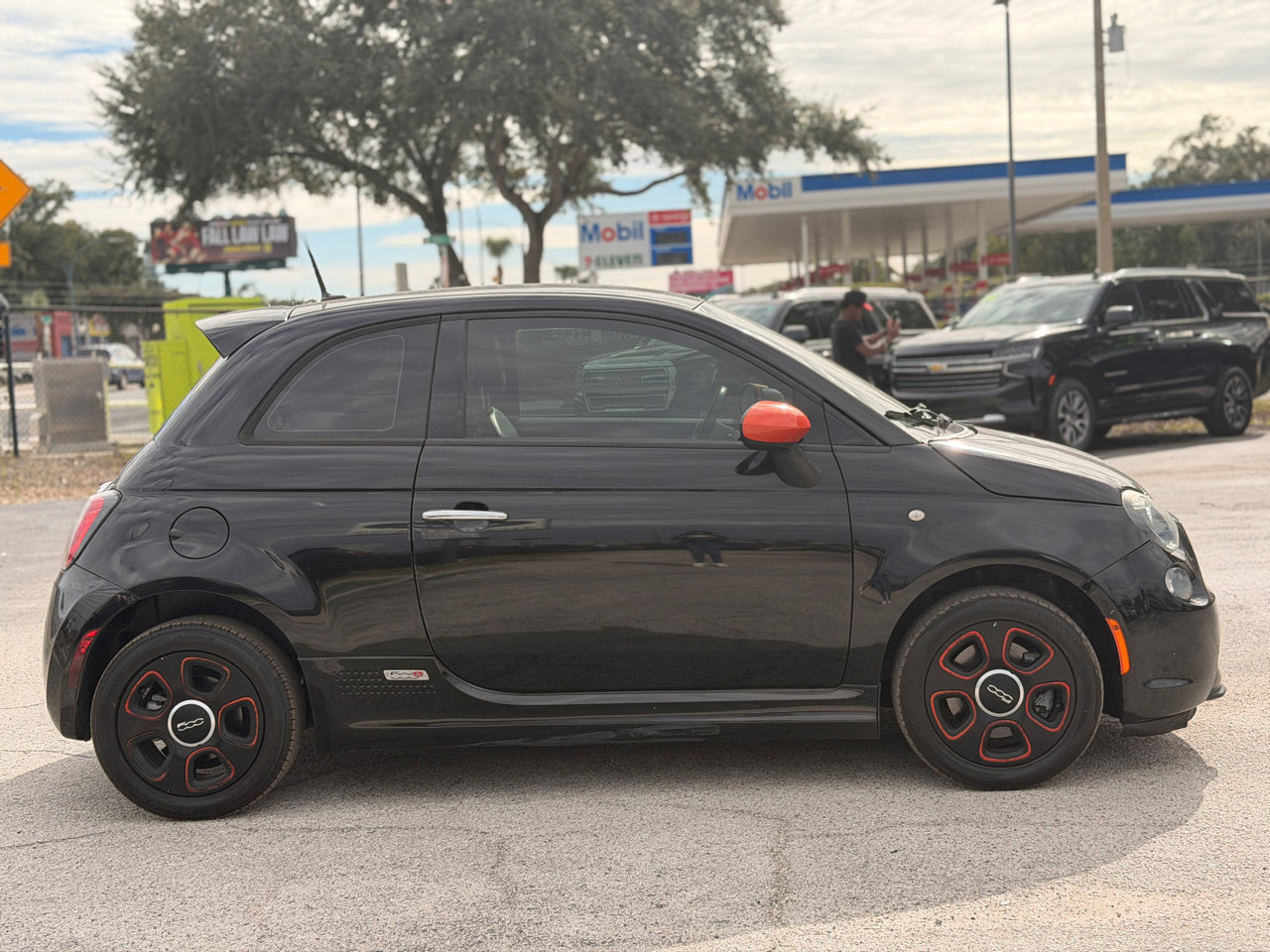 Used 2014 FIAT 500 e w/ Esport Package image 6