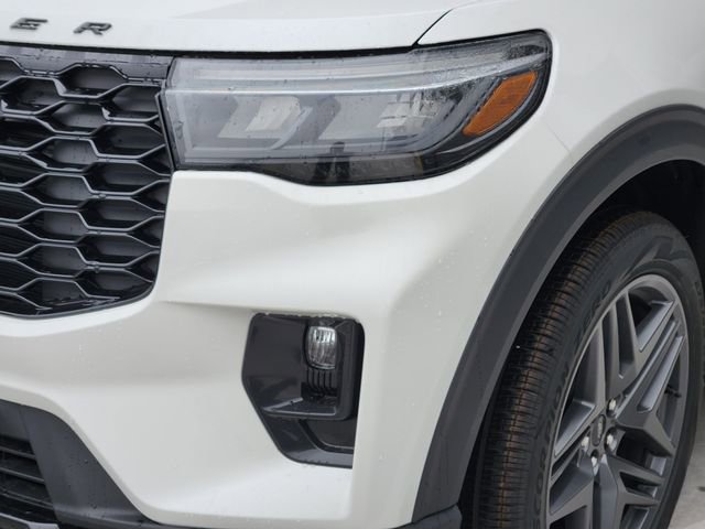 New 2025 Ford Explorer ST-Line w/ Premium Package AWD/4WD image 6