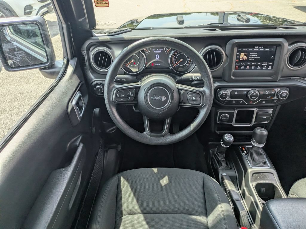 Used 2022 Jeep Wrangler Unlimited Sport AWD/4WD image 28