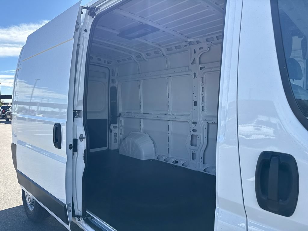 New 2027 RAM ProMaster 2500 w/ Convenience Group FWD image 25