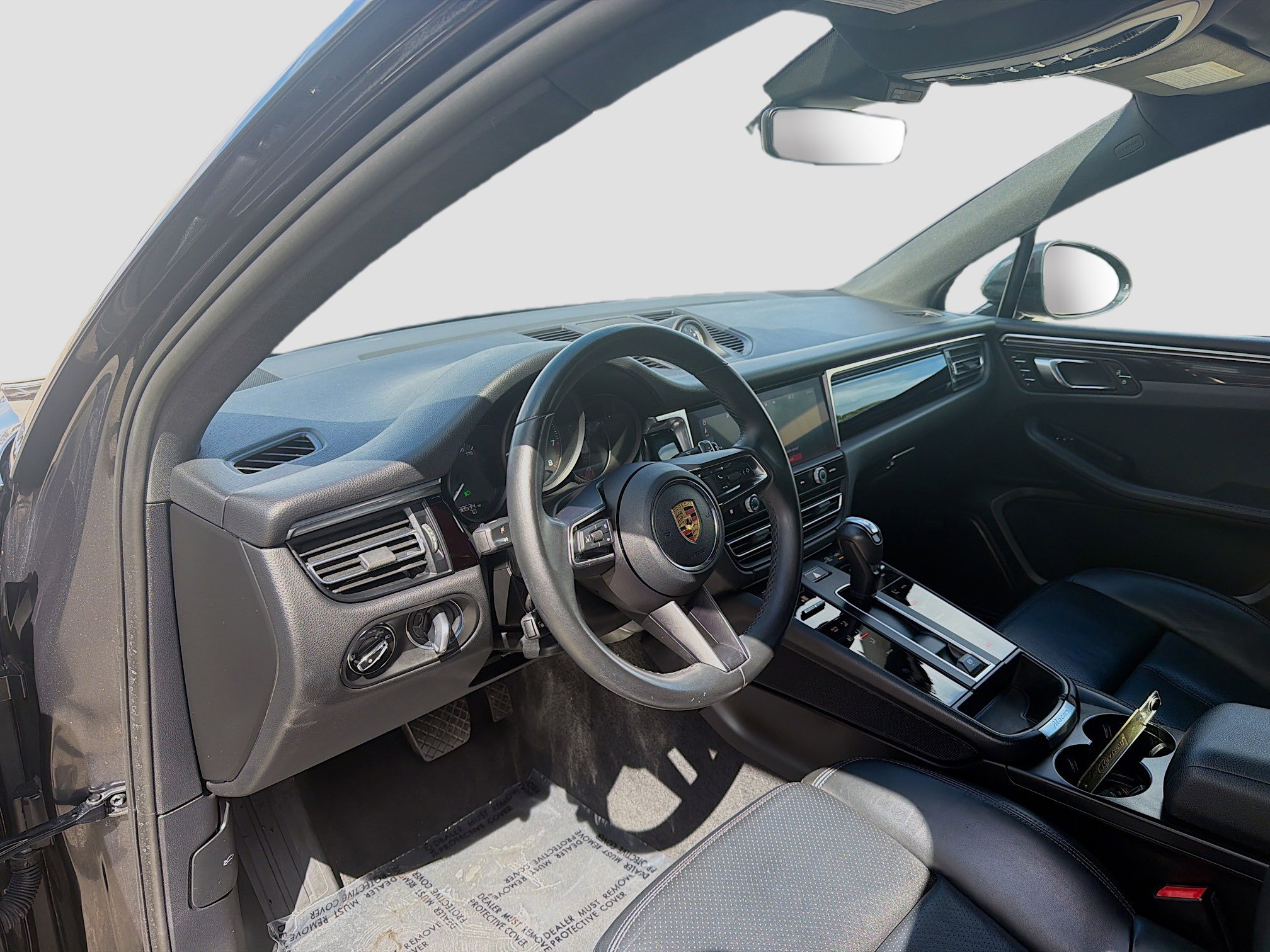 Used 2023 Porsche Macan image 7