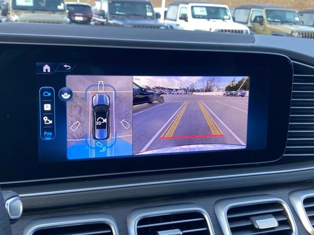 Used 2025 Mercedes-Benz GLS 580 4MATIC image 18