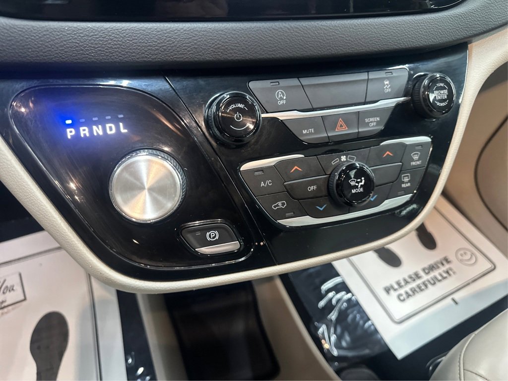 Used 2021 Chrysler Voyager Lxi image 31