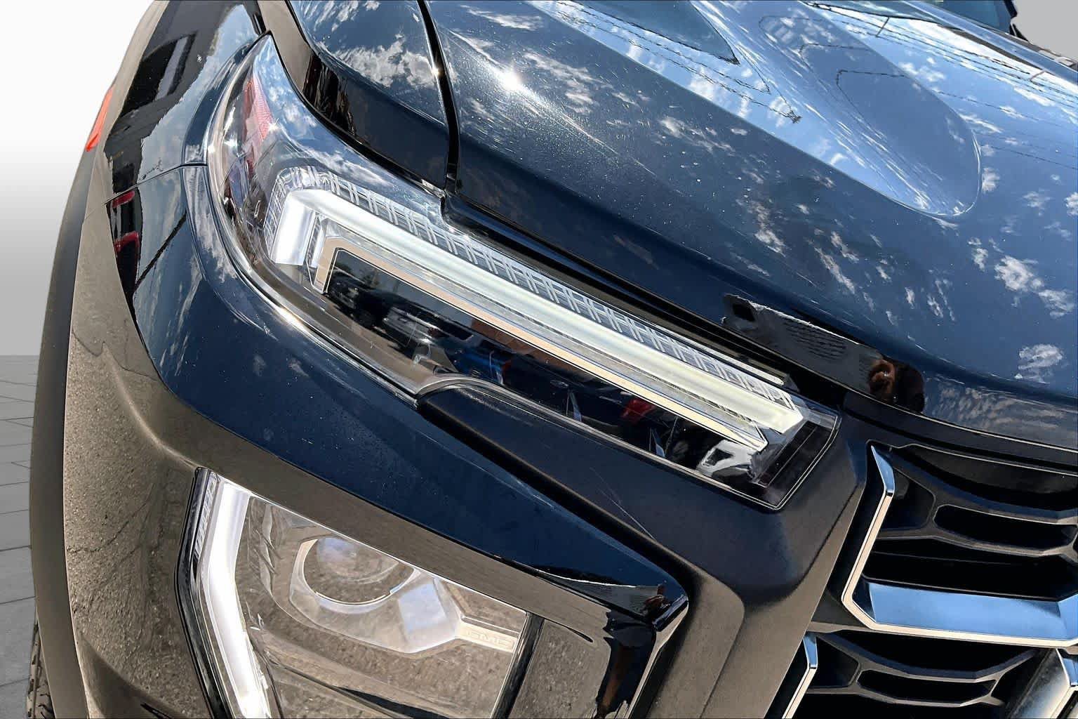 Used 2023 GMC Canyon AT4 w/ Canyon Safety Plus Package AWD/4WD image 27
