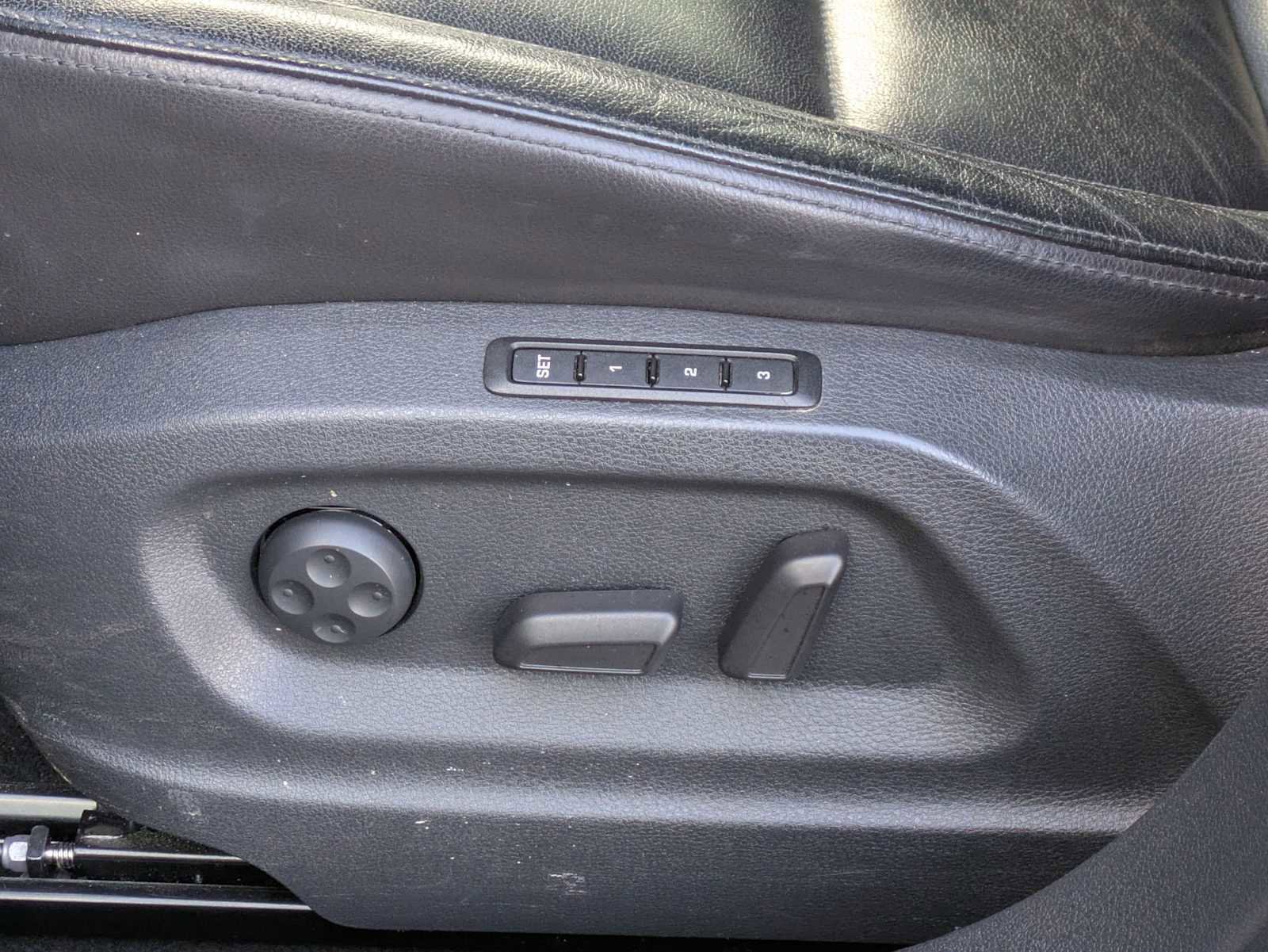 Used 2016 Volkswagen Tiguan SEL image 16