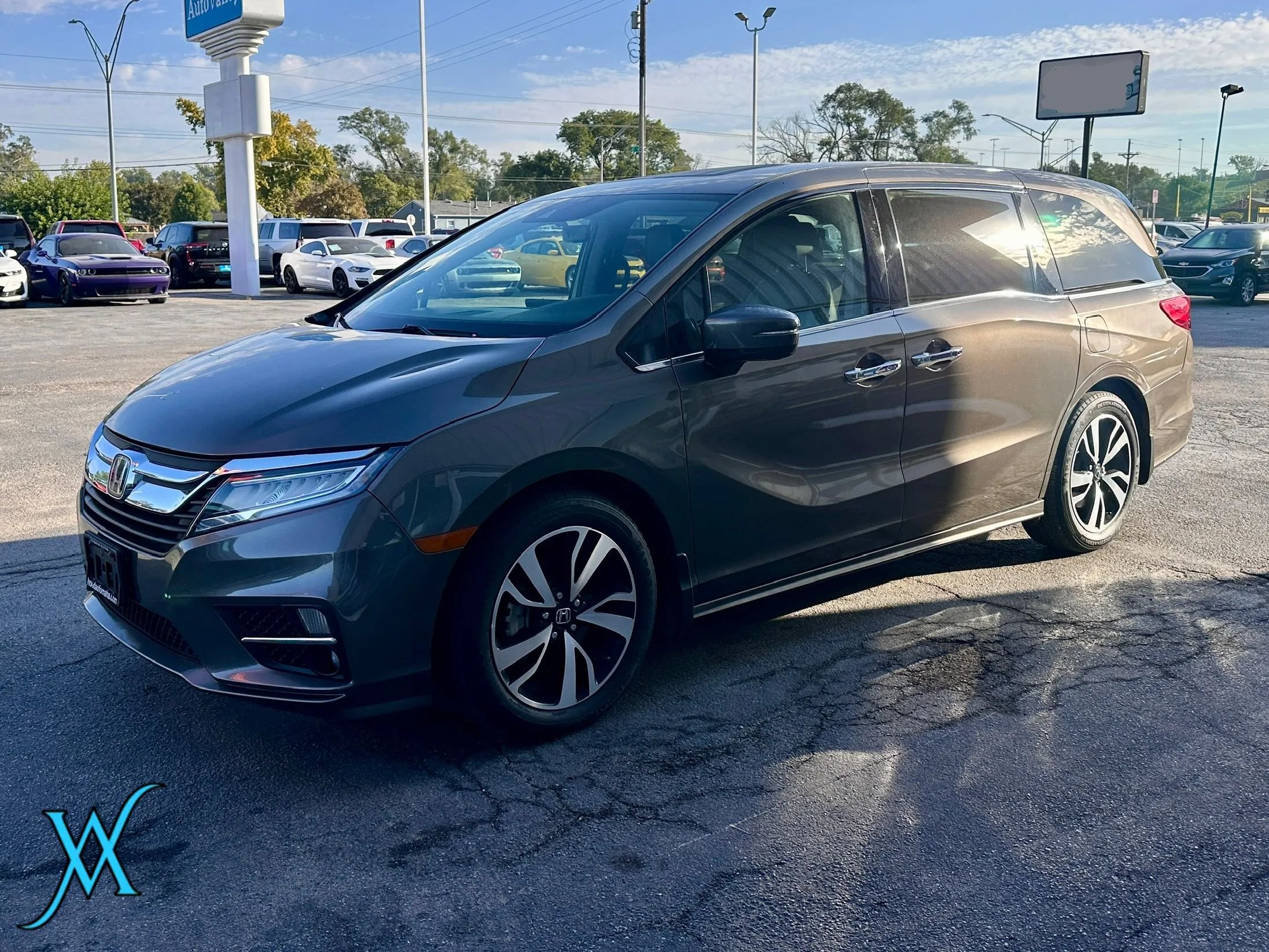 Used 2020 Honda Odyssey Elite image 3
