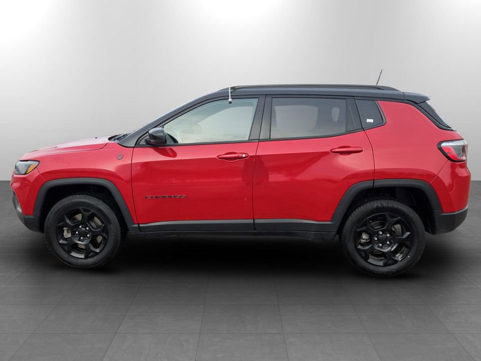 Used 2024 Jeep Compass Trailhawk image 10