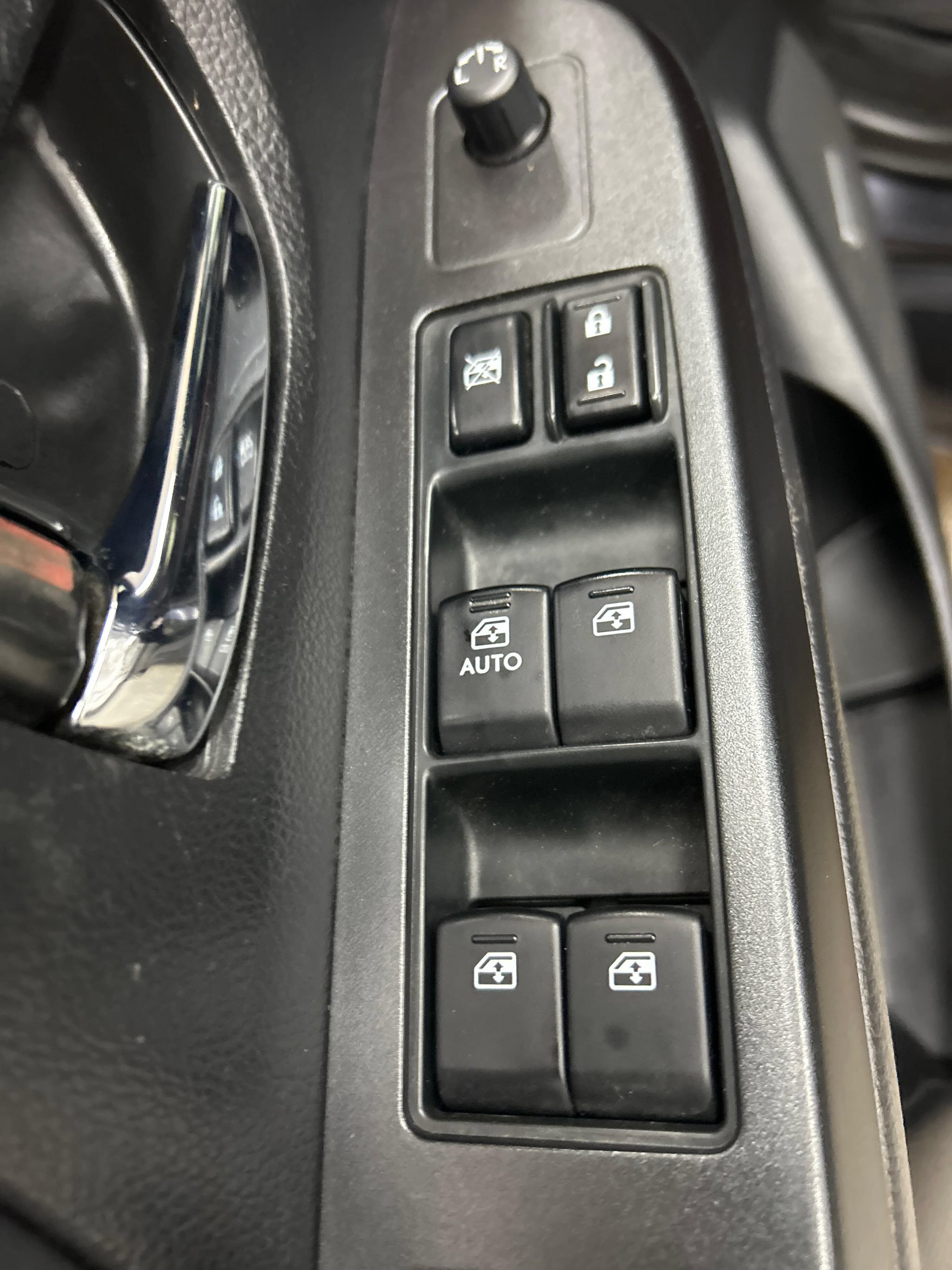 Used 2015 Subaru WRX STI Limited AWD/4WD image 9