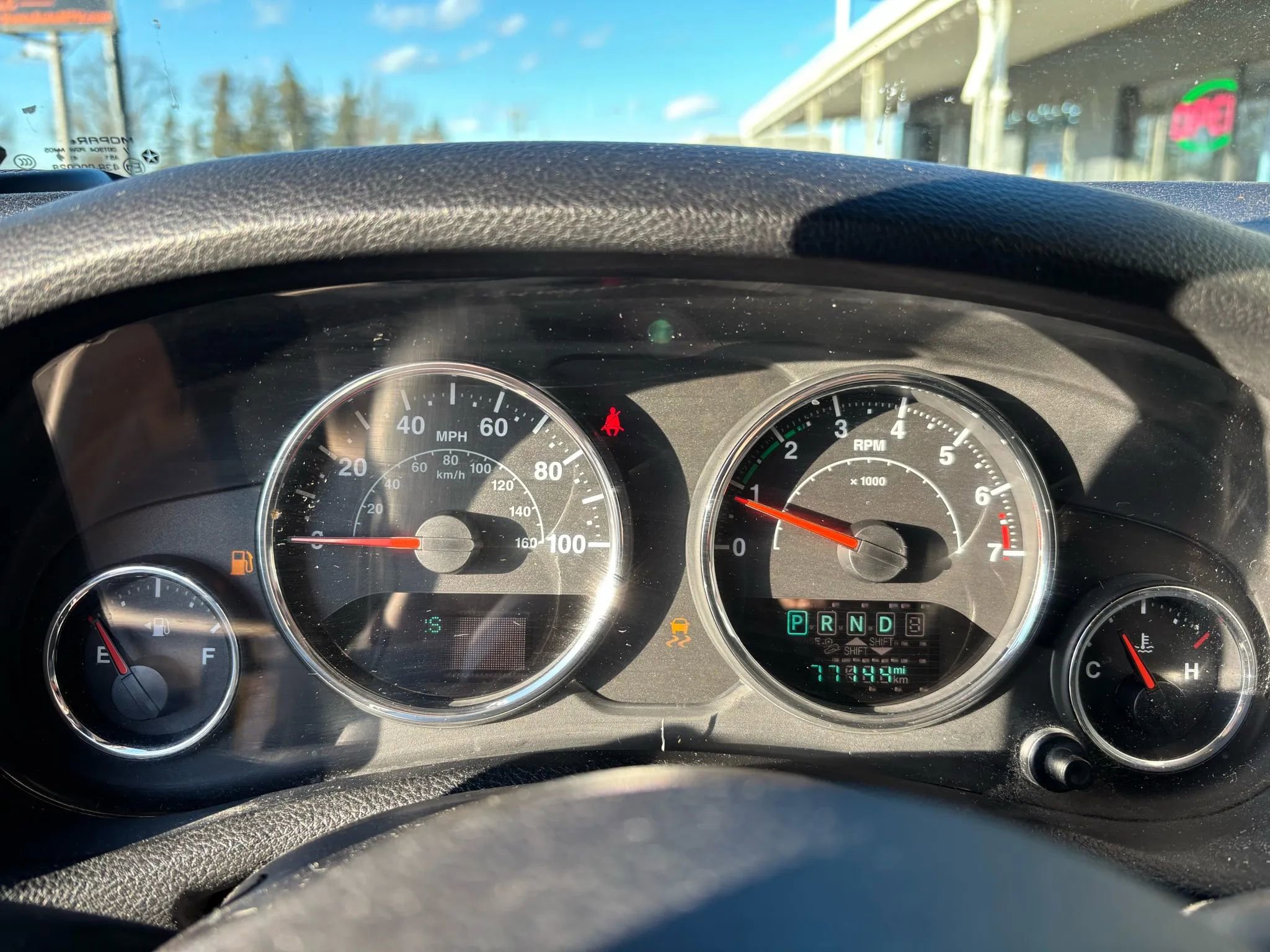 Used 2015 Jeep Wrangler Unlimited Rubicon w/ Connectivity Group image 20