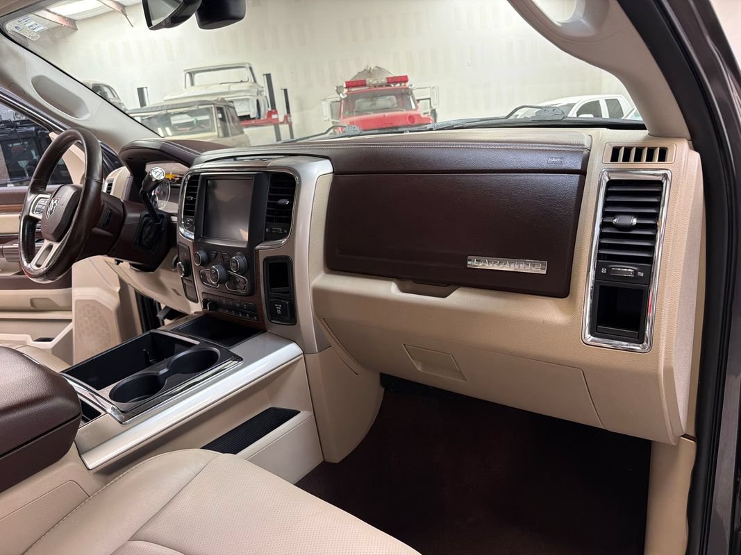 Used 2015 RAM 3500 Laramie AWD/4WD image 38