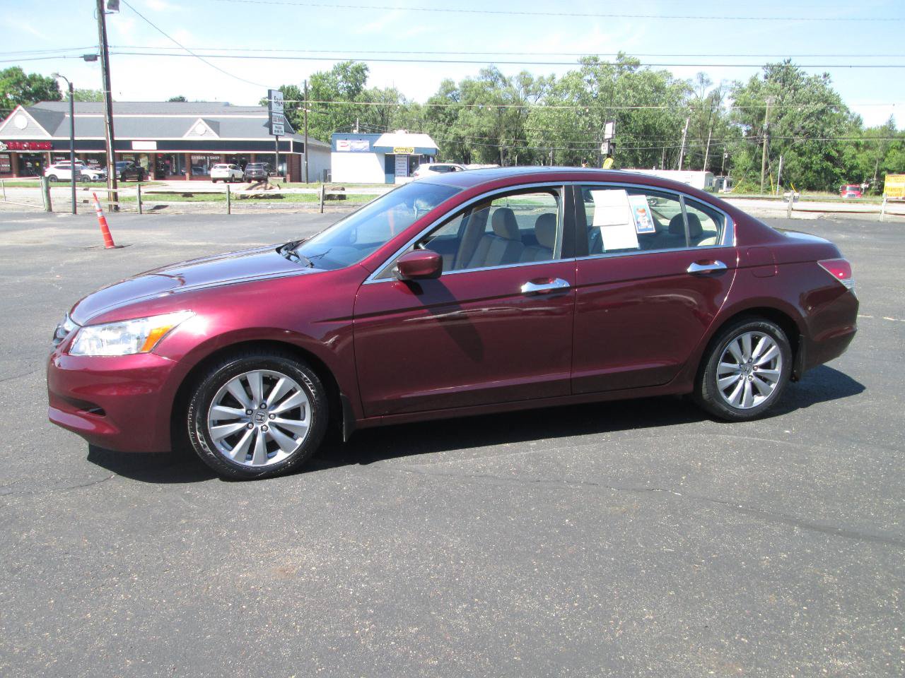 Used 2011 Honda Accord EX-L image 2