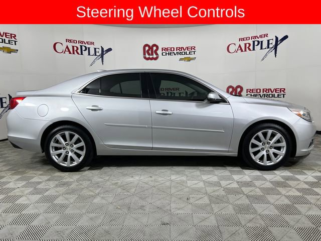 Used 2015 Chevrolet Malibu LT image 9