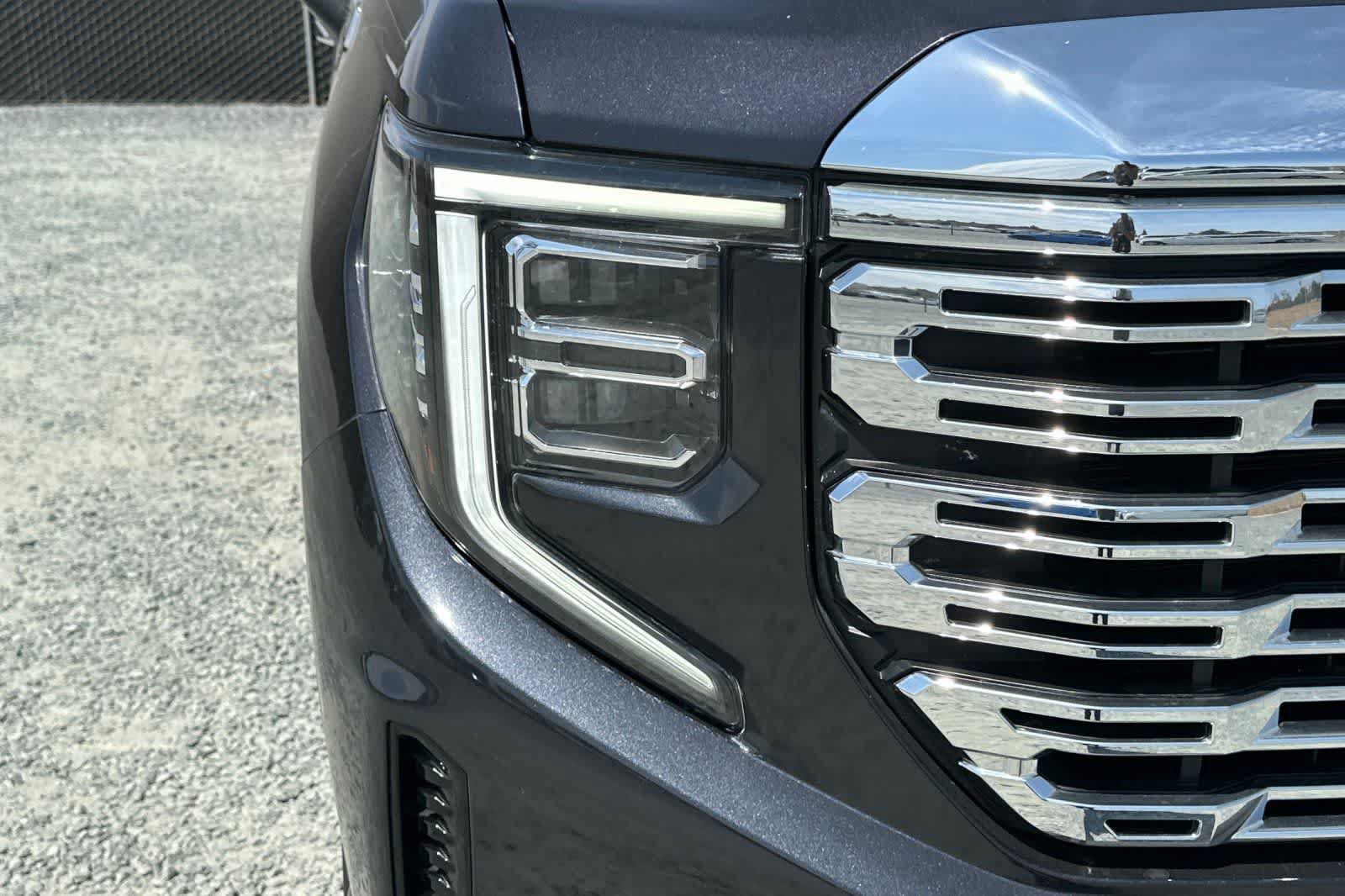 Used 2022 GMC Sierra 1500 Denali w/ Denali Reserve Package AWD/4WD image 33