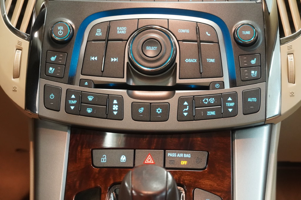 Used 2010 Buick LaCrosse CXS FWD image 22