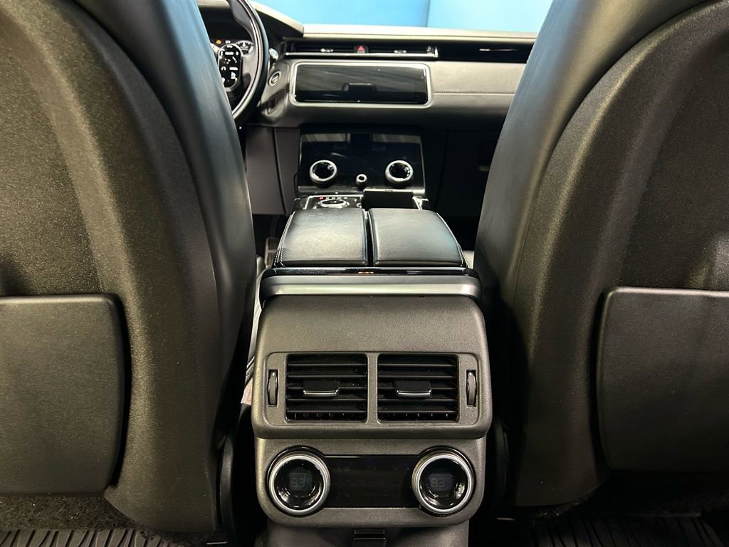 Used 2018 Land Rover Range Rover Velar R-Dynamic HSE image 38