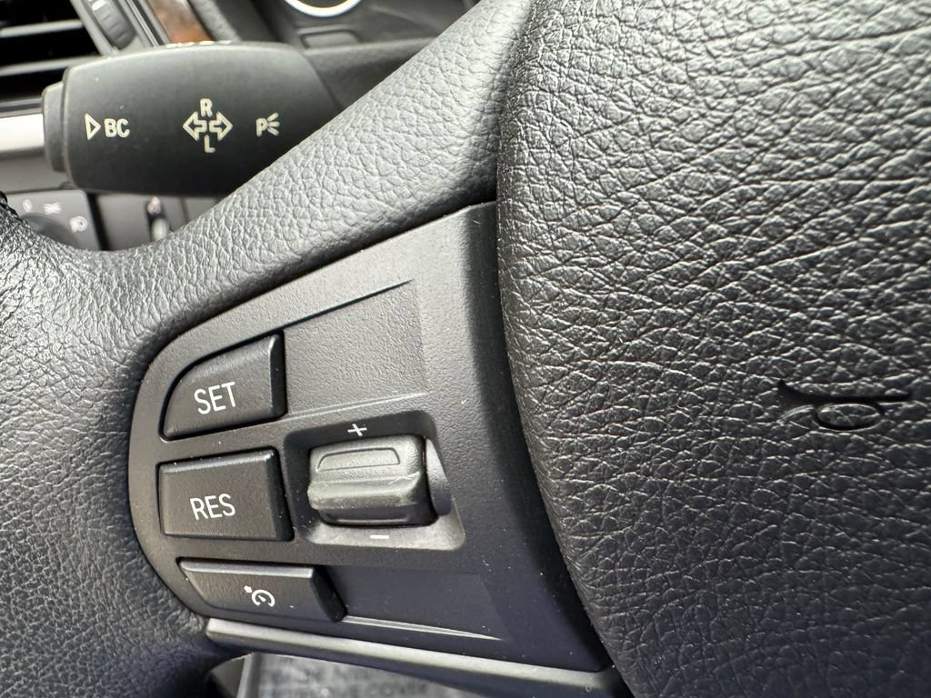 Used 2015 BMW 320i xDrive Sedan AWD/4WD image 15