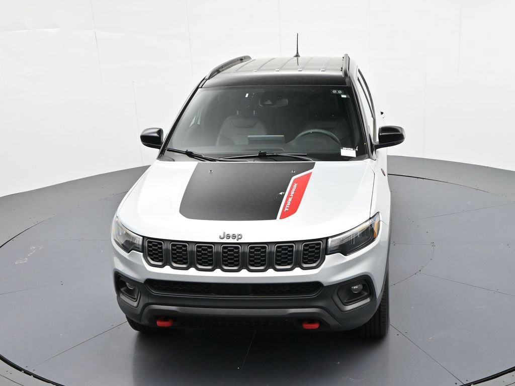 Used 2025 Jeep Compass Trailhawk AWD/4WD image 22