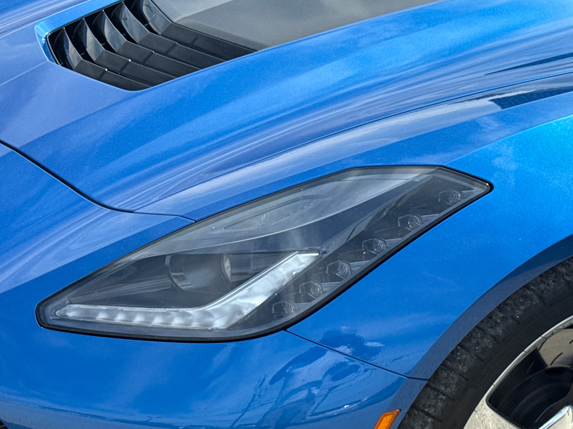 Used 2014 Chevrolet Corvette Stingray Coupe w/ 3LT Preferred Equipment Group RWD image 4