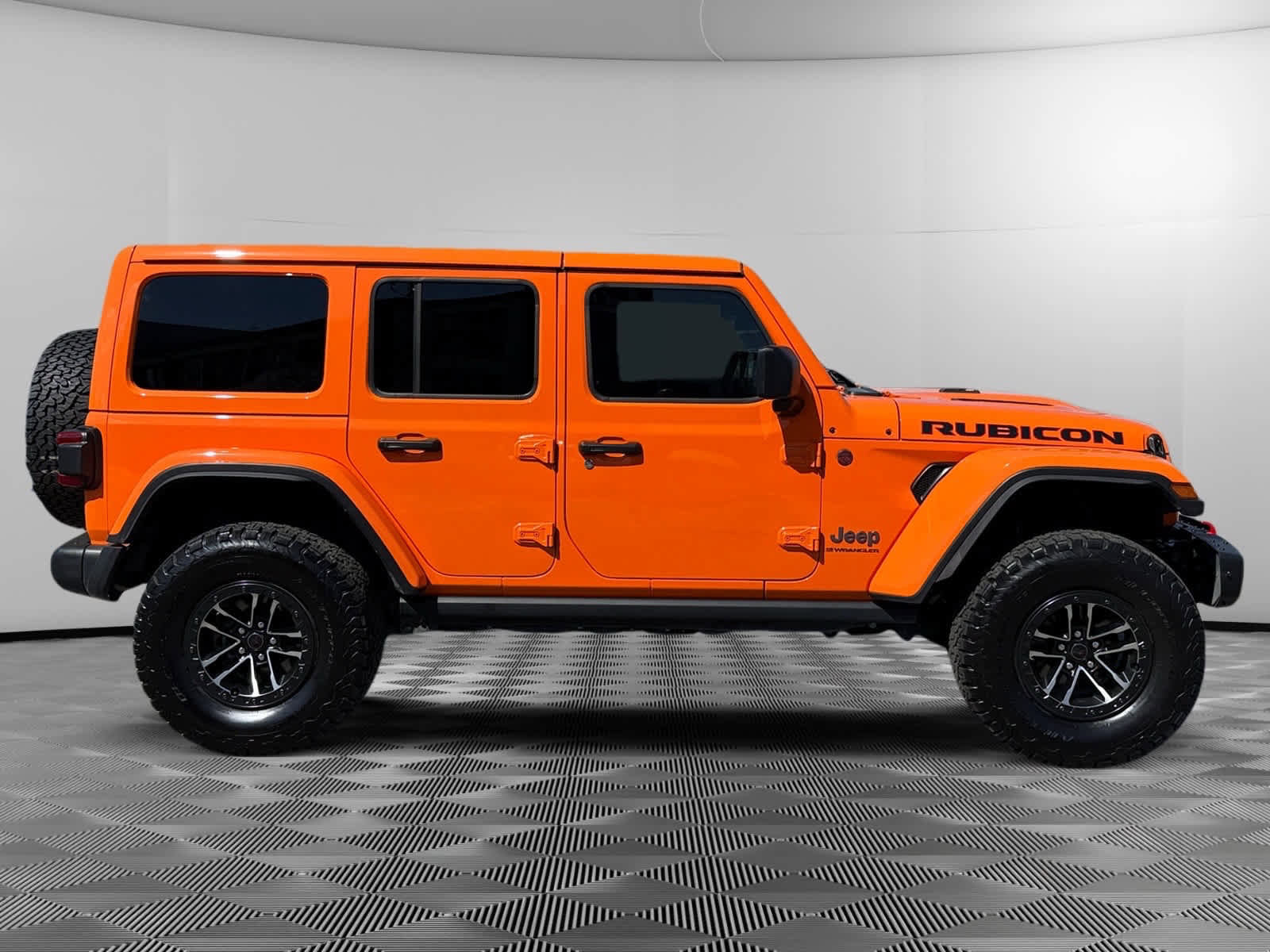 Used 2025 Jeep Wrangler Unlimited Rubicon AWD/4WD image 6