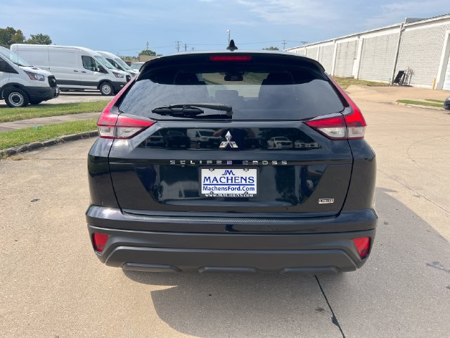Used 2022 Mitsubishi Eclipse Cross LE AWD/4WD image 4