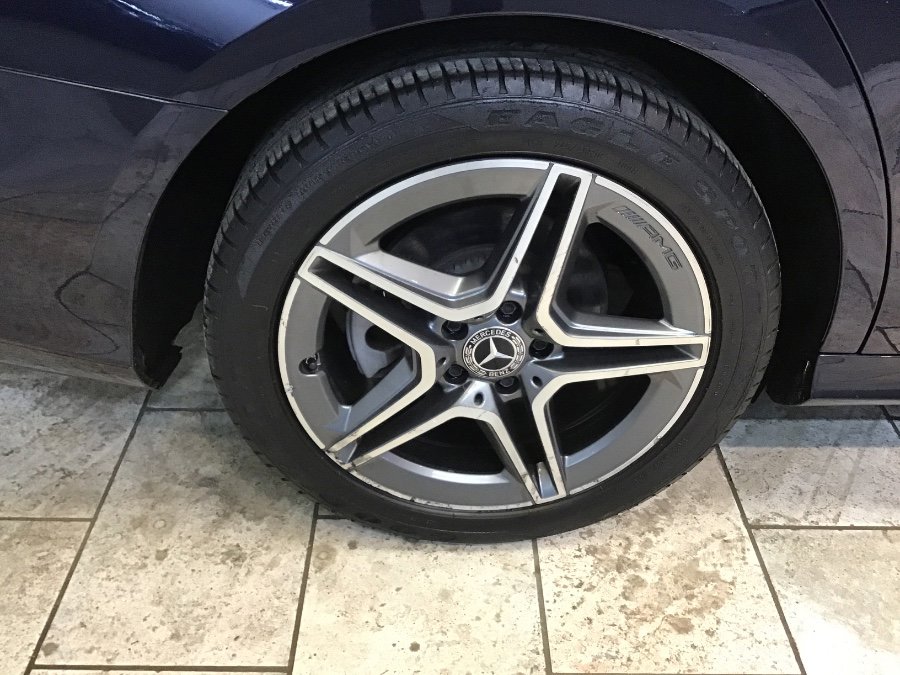 Used 2022 Mercedes-Benz E 350 4MATIC Sedan w/ AMG Line Exterior image 11