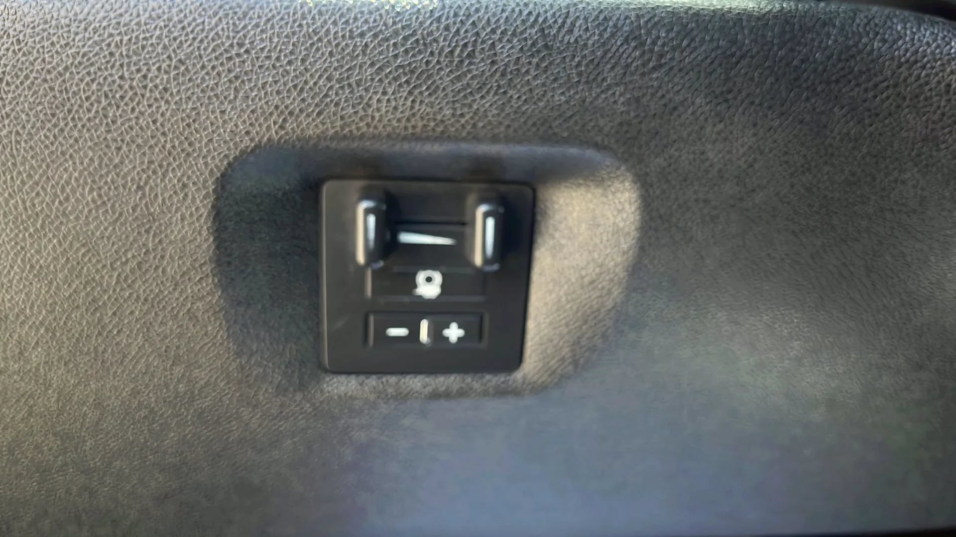 Used 2013 Chevrolet Silverado 2500 LT w/ Suspension Package, Off-Road AWD/4WD image 38