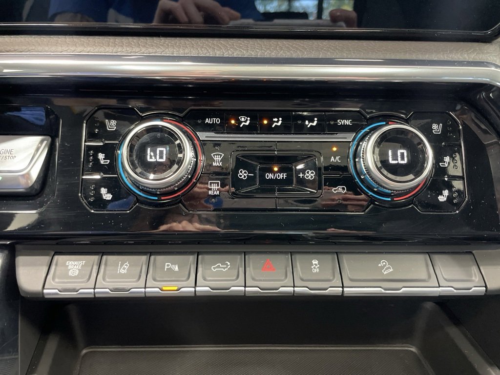 Used 2025 GMC Sierra 2500 Denali w/ Denali Reserve Package image 50